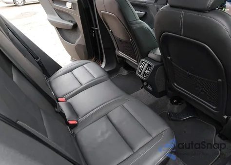 2025 Volvo Xc40 B5 Core Bright Theme из США, поврежденный, VIN YV4L12UJXS2586753